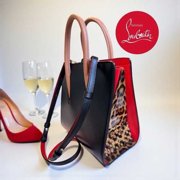 CHRISTIAN LOUBOUTIN
Calfskin Patent Leopard Studded
Paloma Black 3 Way Bag - Picture 5 of 13